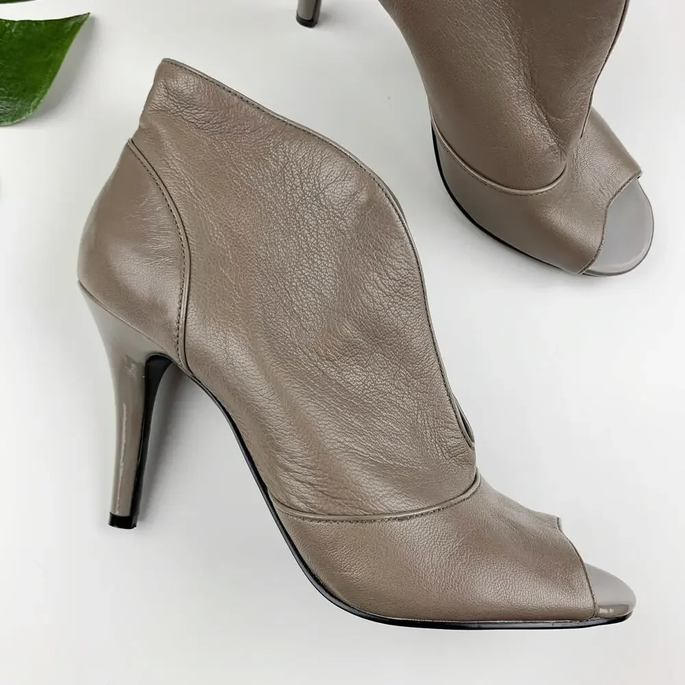 Nine West Apple Eye Booties Peep Toe Ankle Boots Grey Leather Heels Women's 9